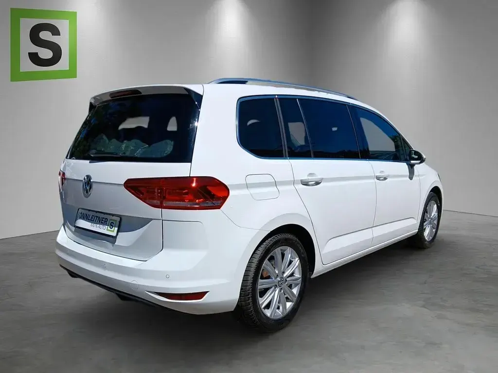 Gebraucht VW Touran Highline 150 PS (110 kW) 2019 Weiß Van / Kleinbus