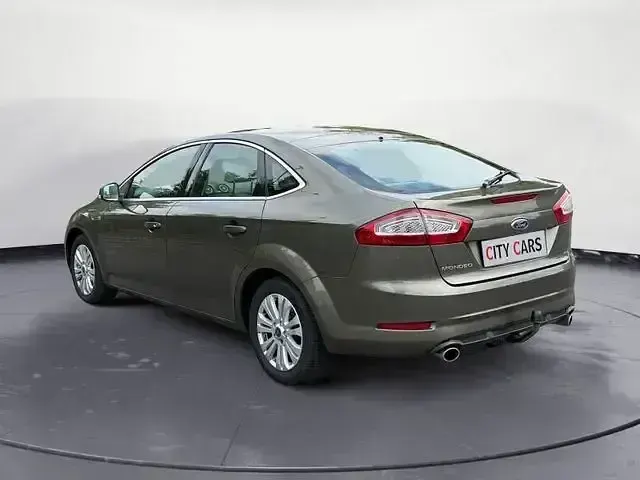 Gebraucht Ford Mondeo Titanium 200 PS (147 kW) 2014 Braun Limousine