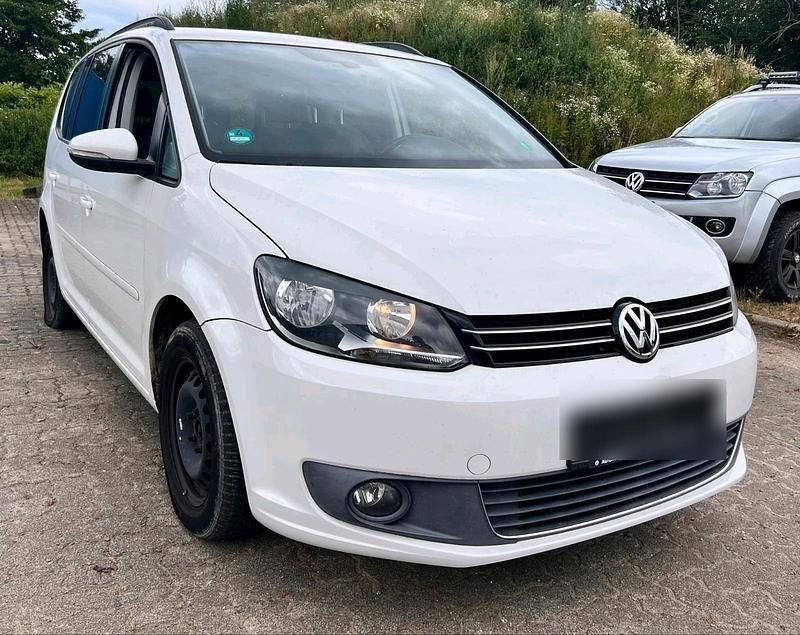 Weiß Gebraucht 2011 VW Touran Comfortline Van / Kleinbus | 4.650 € (Superpreis) - Bild 1/4