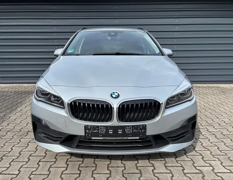 Gebraucht BMW 218 Active Tourer Performance 150 PS (110 kW) 2020 Silber Van / Kleinbus