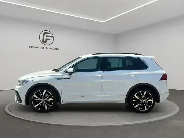 Gebraucht VW Tiguan R-line 200 PS (147 kW) 2023 Weiß SUV