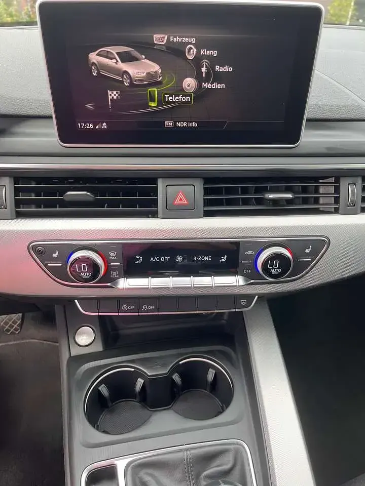 Gebraucht Audi A4 Design 150 PS (110 kW) 2018 Schwarz Limousine