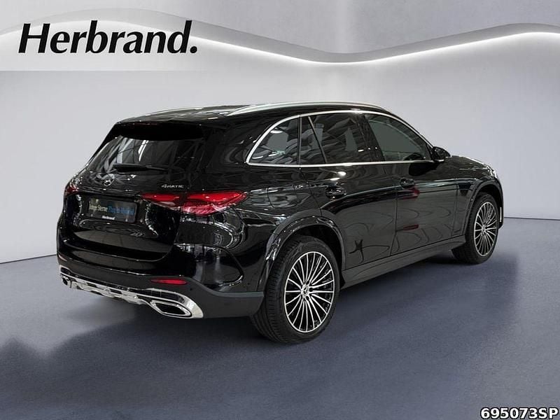Gebraucht Mercedes GLC300e AMG 313 PS (230 kW) 2024 Schwarz SUV