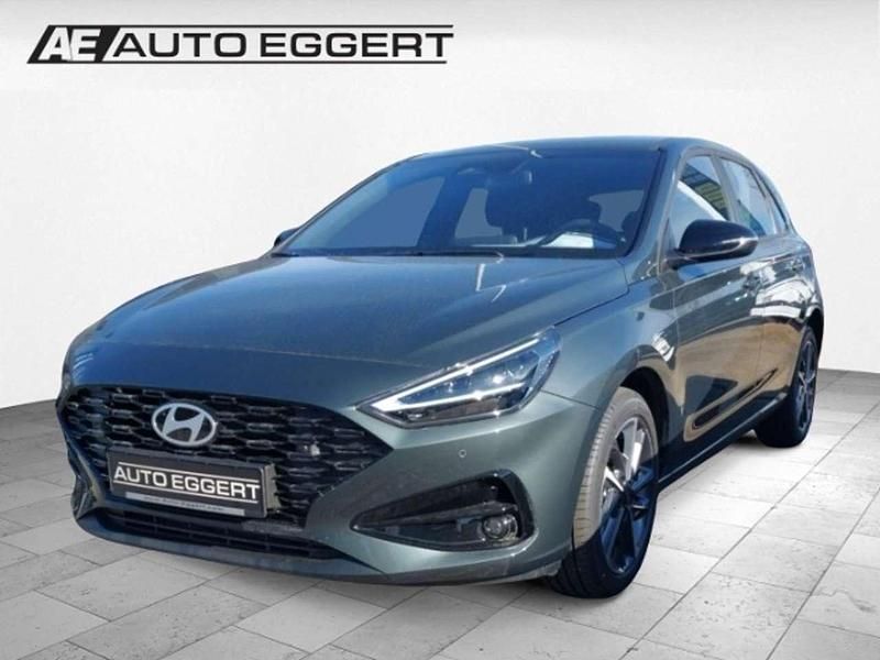 Gruen Gebraucht 2025 Hyundai i30 Advantage Limousine | 30.990 € (Etwas zu teuer) - Bild 1/3