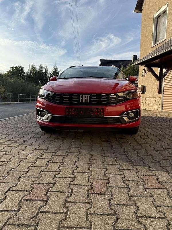 Rot Gebraucht 2024 Fiat Tipo Life Kombi | 19.500 € (Guter Preis) - Bild 1/4