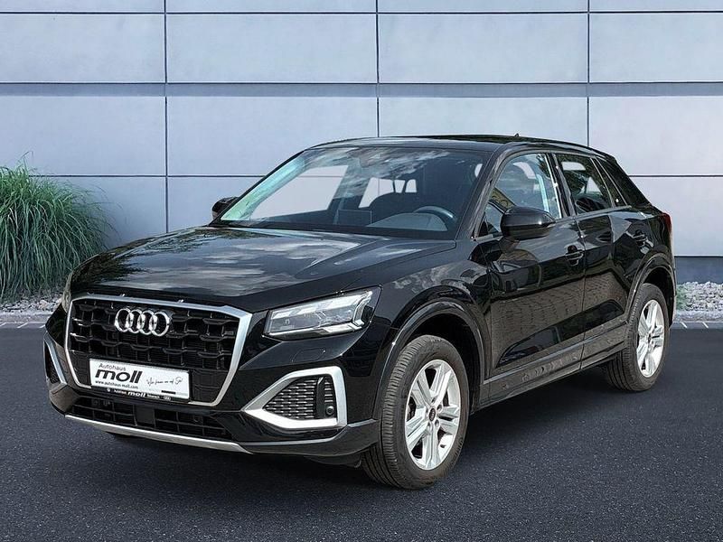 Mythosschwarz metallic Gebraucht 2023 Audi Q2 Advanced Plus SUV | 28.950 € (Fairer Preis) - Bild 1/4