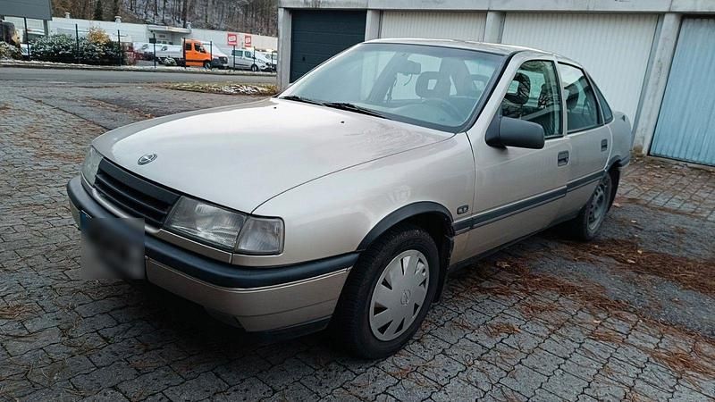 Gebraucht Opel Vectra 116 PS (85 kW) 1990 Beige Kleinwagen