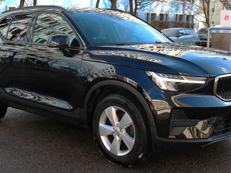 Second-hand Volvo XC40 129 CP (94 kW) 2023 Negru SUV