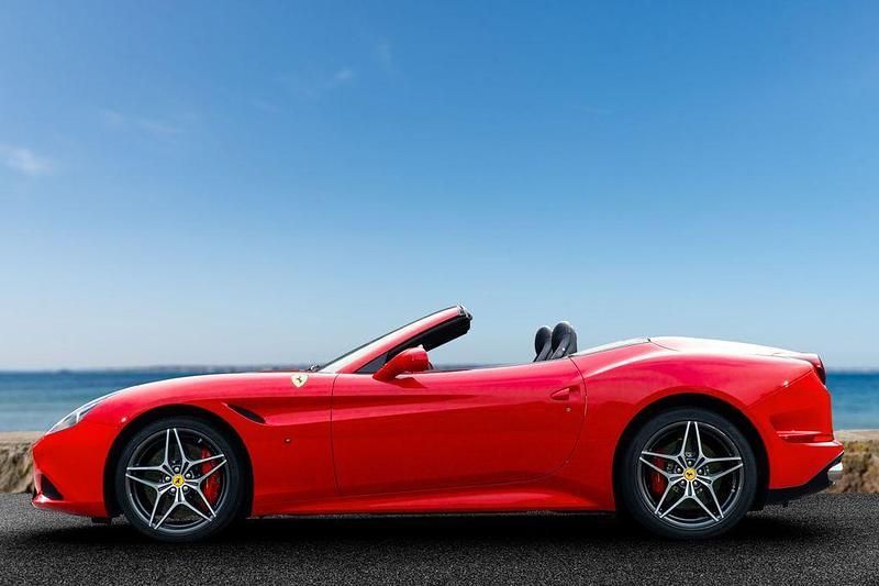 Gebraucht Ferrari California 560 PS (411 kW) 2015 Rot Cabrio