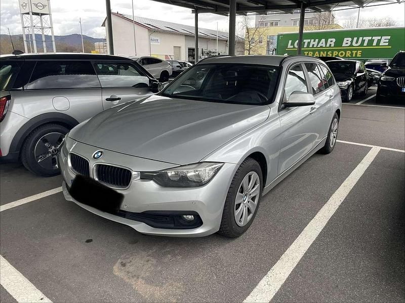 Gebraucht BMW 318 150 PS (110 kW) 2015 Silber Kombi
