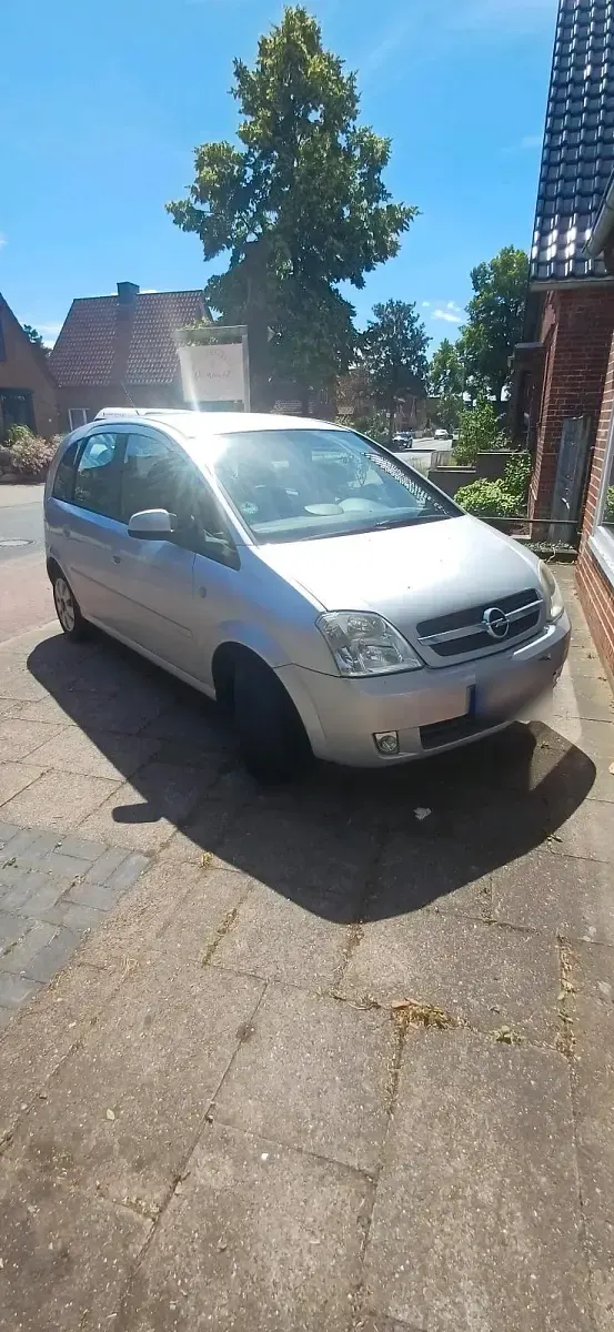 Gebraucht Opel Meriva 101 PS (74 kW) 2003 Silber Van / Kleinbus