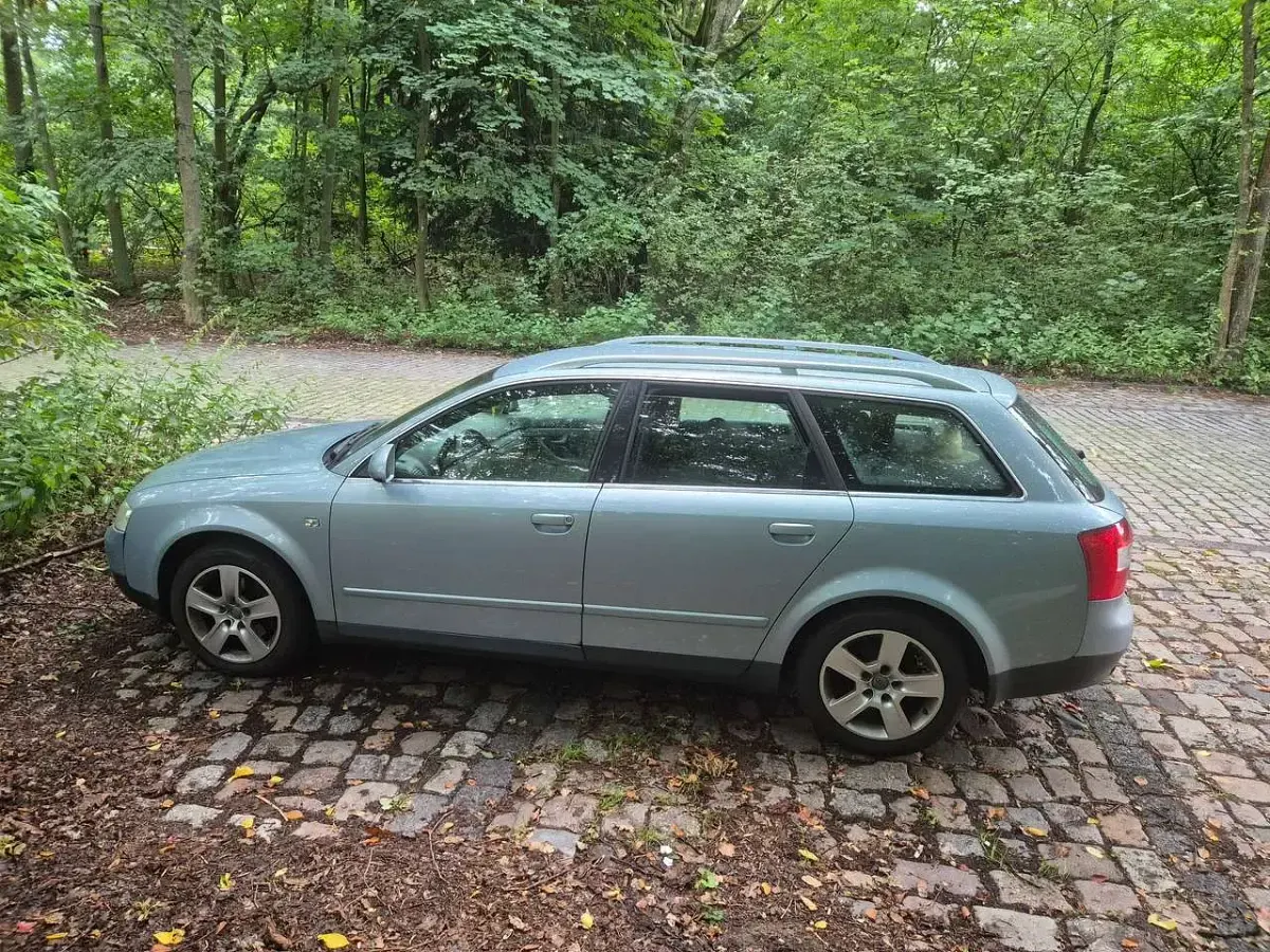 Gebraucht Audi A4 131 PS (96 kW) 2001 Grün Kombi