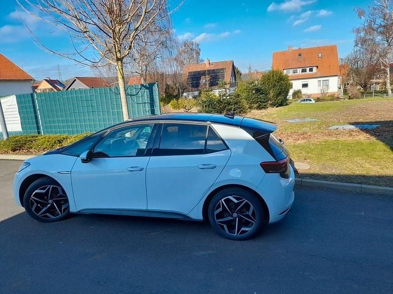 Gebraucht VW ID.3 Pro 106 kW (145 PS) 2022 Weiß Kleinwagen
