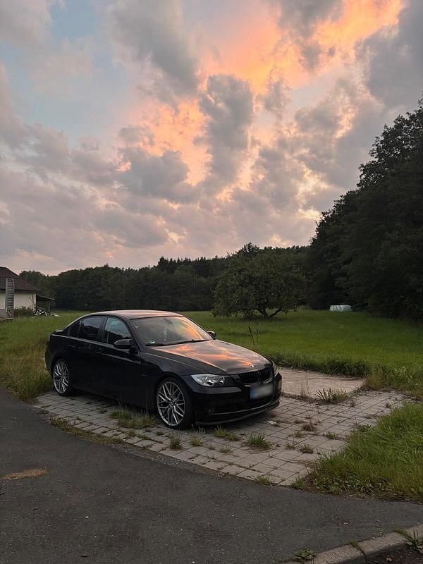 Gebraucht BMW 318 Performance 143 PS (105 kW) 2008 Schwarz Limousine