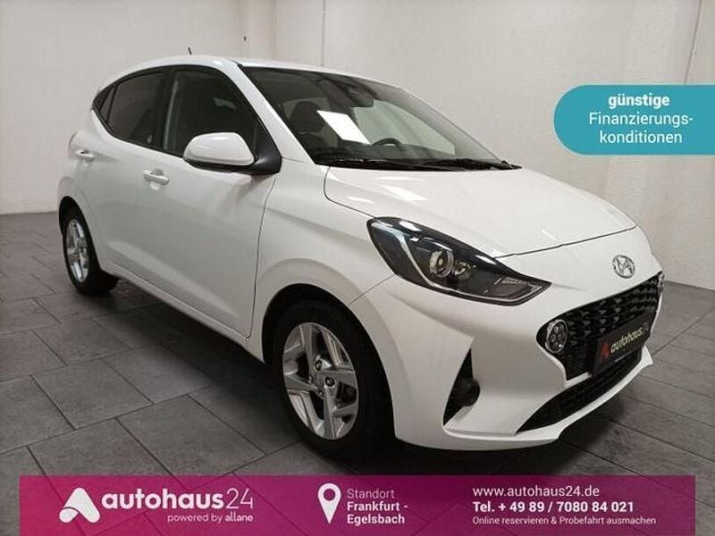 Weiß Gebraucht 2021 Hyundai i10 Edition 30 Kleinwagen | 10.970 € (Fairer Preis) - Bild 1/4