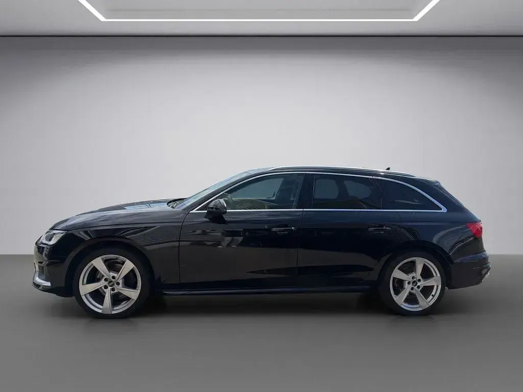 Gebraucht Audi A4 Advanced Plus 150 PS (110 kW) 2023 Mythosschwarz Kombi