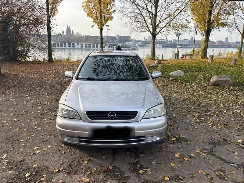 Gebraucht Opel Astra 100 PS (73 kW) 1998 Silber Coupé