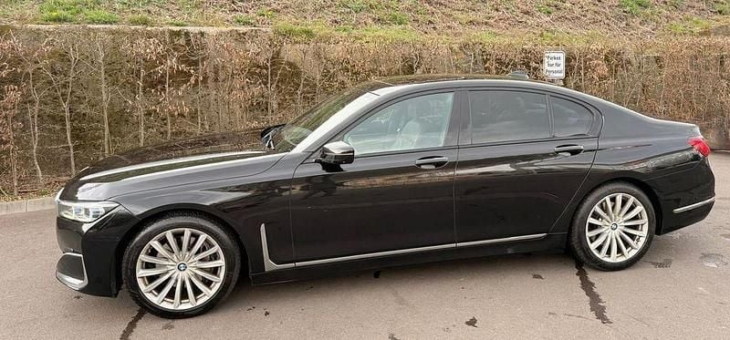 Gebraucht BMW 730 265 PS (194 kW) 2020 Schwarz Limousine