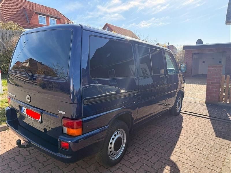 Second-hand VW T4 102 CP (75 kW) 1999 Albastru Van