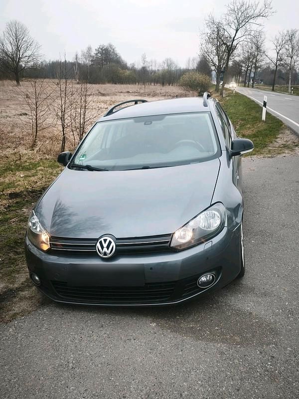 Gebraucht VW Golf VII 105 PS (77 kW) 2012 Andere farben Kombi