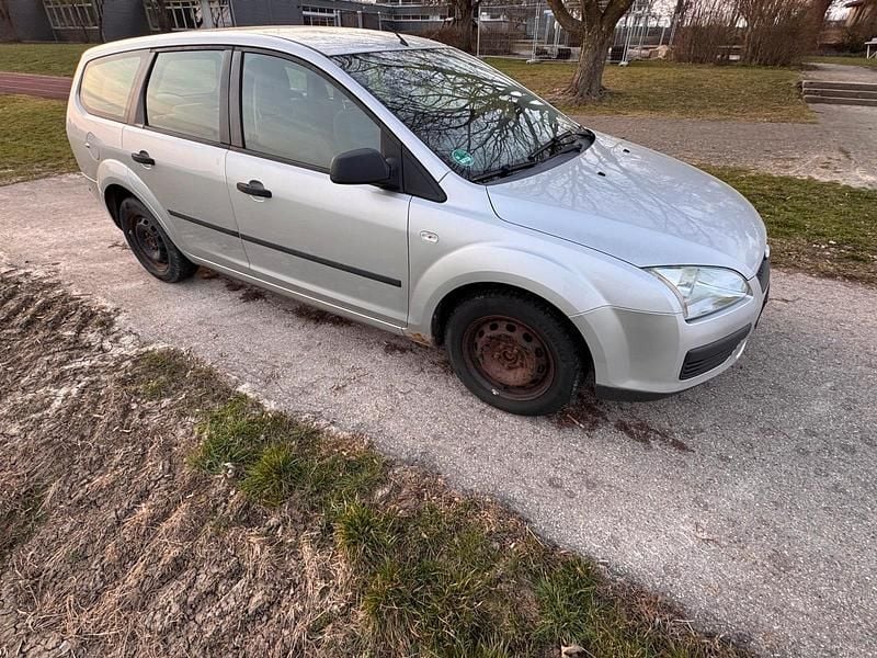 Gebraucht Ford Focus 101 PS (74 kW) 2005 Silber Kombi