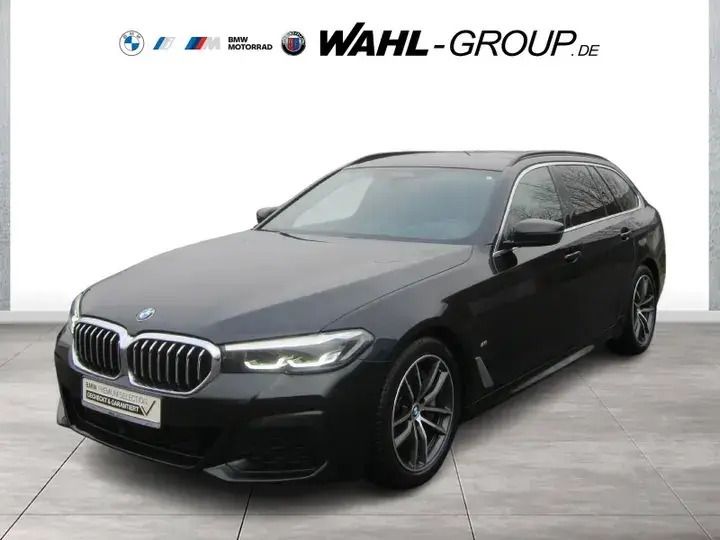 Schwarz Gebraucht 2022 BMW 540 M Sport Kombi | 48.990 € (Guter Preis) - Bild 1/4