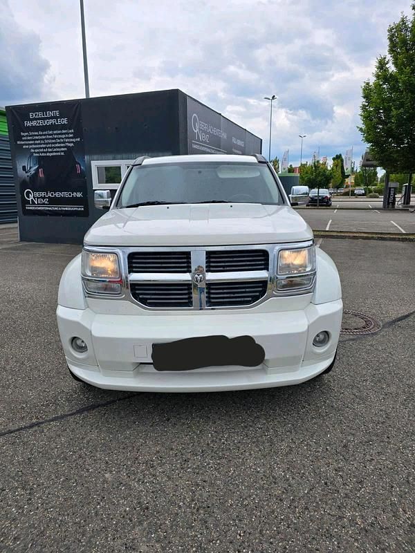 Second-hand Dodge Nitro 174 CP (127 kW) 2008 Alb SUV