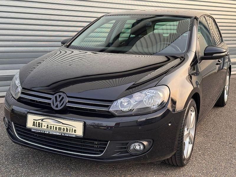 Gebraucht VW Golf VI 105 PS (77 kW) 2011 Schwarz Kleinwagen