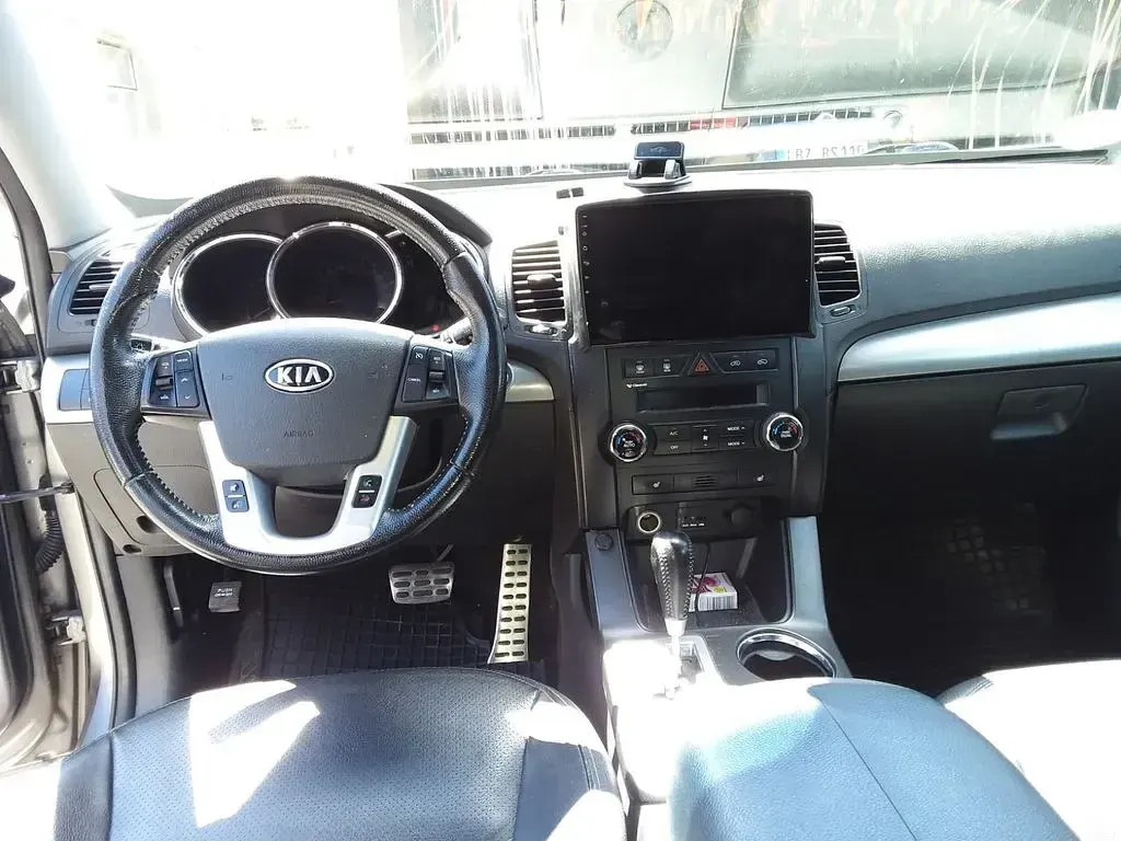 Gebraucht Kia Sorento Vision 197 PS (144 kW) 2011 Silber SUV