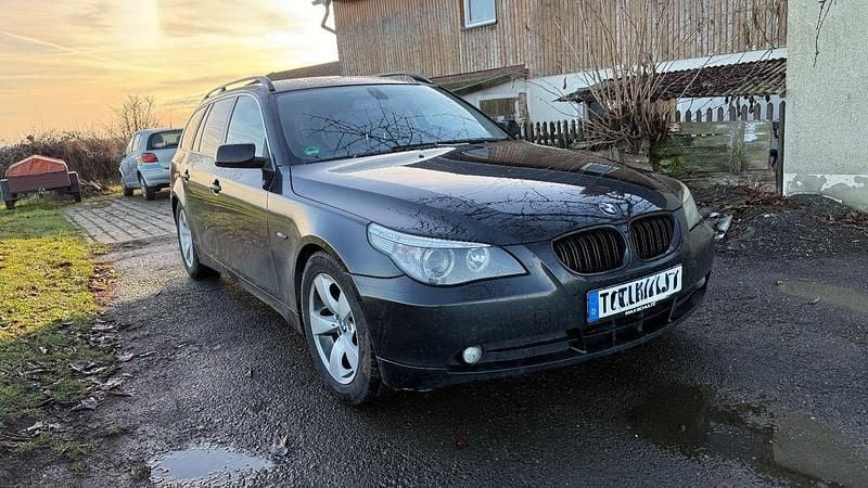 Gebraucht BMW 523 177 PS (130 kW) 2007 Schwarz Kombi