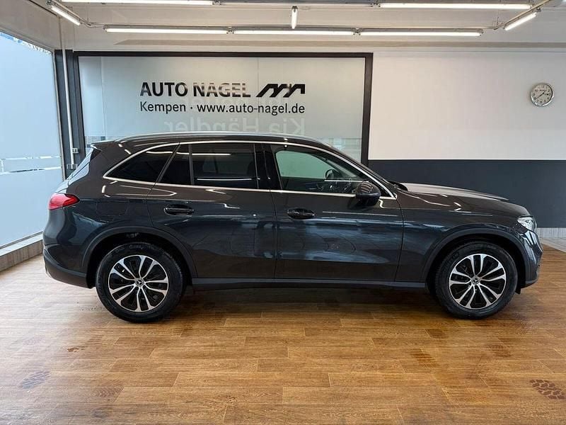 Gebraucht Mercedes GLC200 Avantgarde 204 PS (150 kW) 2025 Grau SUV
