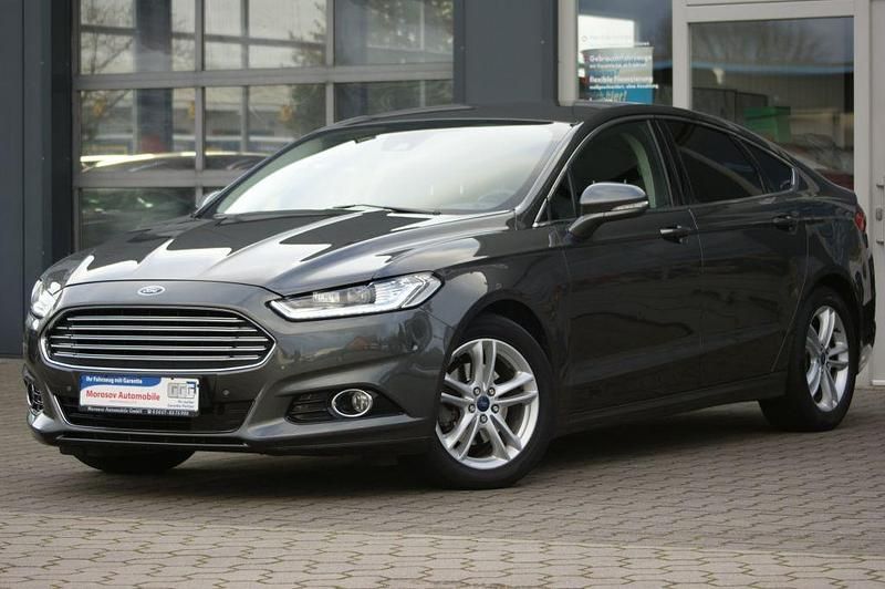 Grau Gebraucht 2015 Ford Mondeo Titanium Limousine | 13.400 € (Teuer) - Bild 1/4
