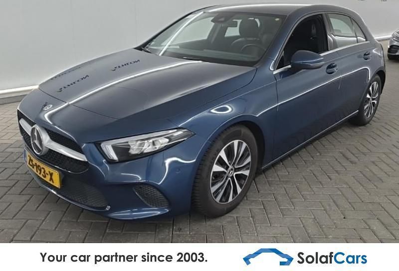 Blau Gebraucht 2019 Mercedes A160 Limousine | 15.972 € (Superpreis) - Bild 1/4