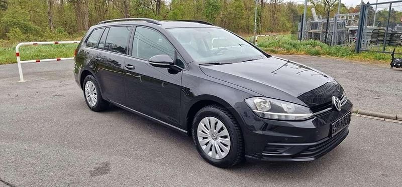 Gebraucht VW Golf VII Trendline 110 PS (80 kW) 2017 Schwarz Kombi