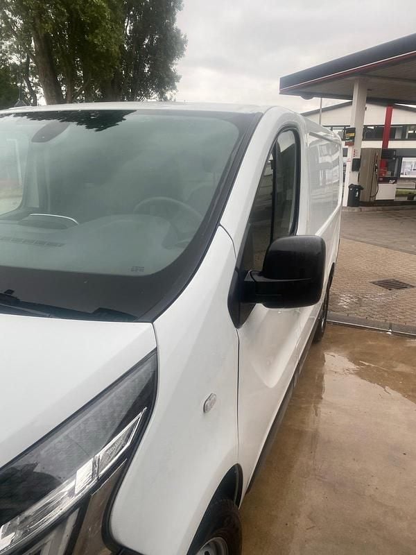 Weiß Gebraucht 2021 Renault Traffic Van / Kleinbus | 10.500 € - Bild 1/4