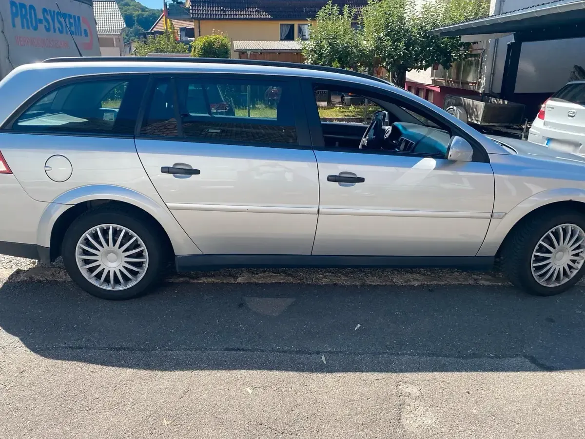 Gebraucht Opel Vectra 120 PS (88 kW) 2006 Silber Kombi