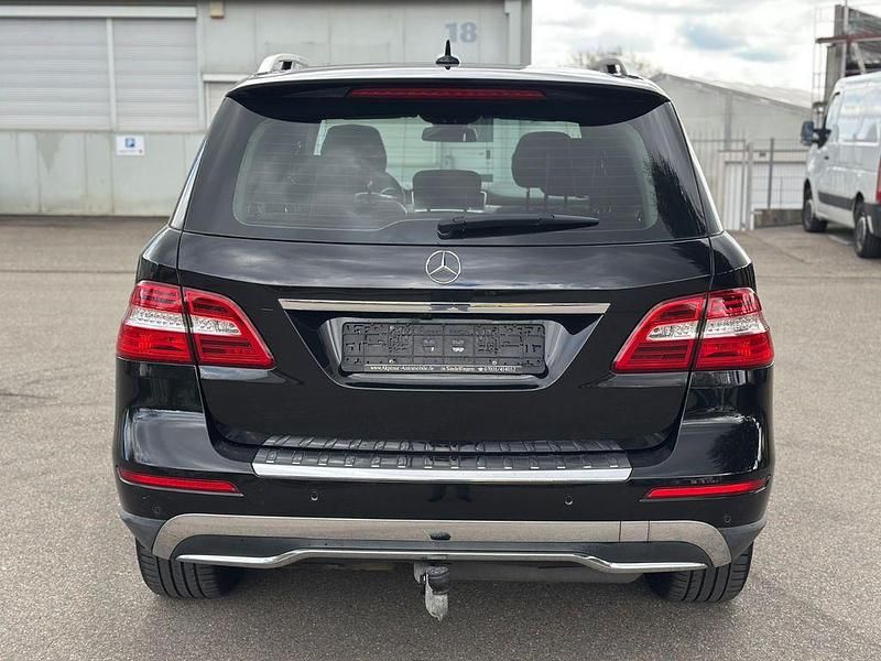 Gebraucht Mercedes ML350 258 PS (189 kW) 2013 Schwarz SUV