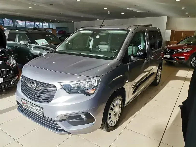 Używany Opel Combo Life Elegance 131 KM (96 kW) 2022 Szary Minivan