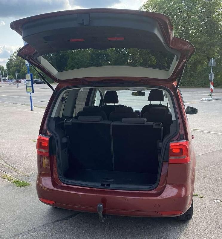 Gebraucht 2011 VW Touran Van / Kleinbus | 10.500 € (Teuer) - Bild 1/4