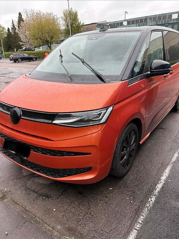 Usata VW Multivan Edition 204 CV (150 kW) 2023 Arancione Monovolume