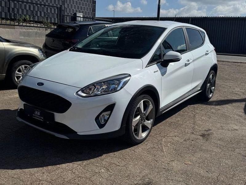 Gebraucht Ford Fiesta Active 101 PS (74 kW) 2019 Weiß Kleinwagen
