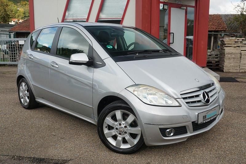 Silber Gebraucht 2008 Mercedes A170 Kleinwagen | 3.650 € (Fairer Preis) - Bild 1/4