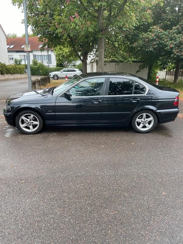 Gebraucht BMW 320 150 PS (110 kW) 1999 Schwarz Limousine