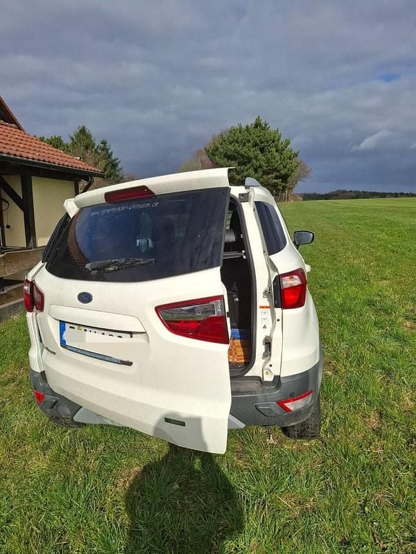 Gebraucht Ford Ecosport Titanium 125 PS (91 kW) 2016 Weiß SUV