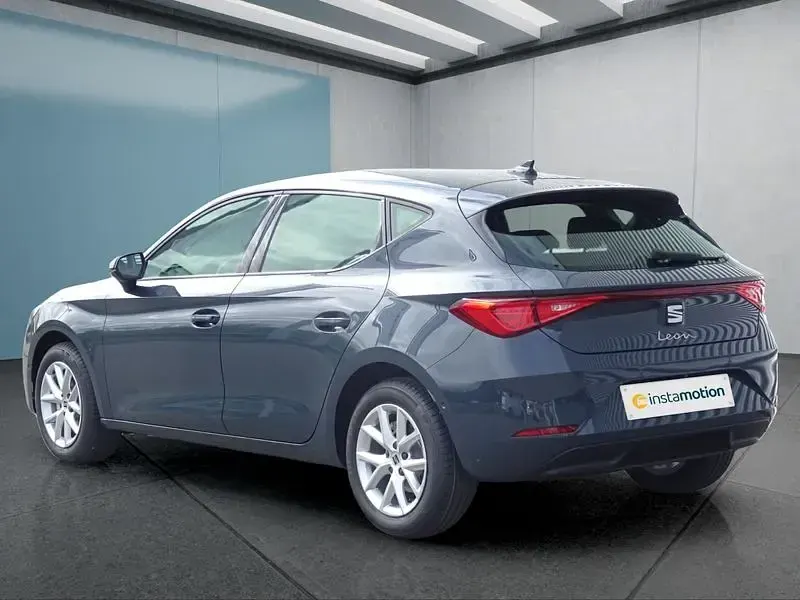Neu Seat Leon Style 116 PS (85 kW) 2026 Blau Kleinwagen