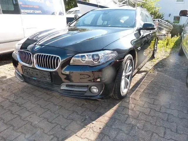 Gebraucht BMW 525 Luxury Line 218 PS (160 kW) 2014 Schwarz Kombi