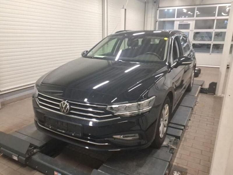 Gebraucht VW Passat S 200 PS (147 kW) 2022 Schwarz Kombi