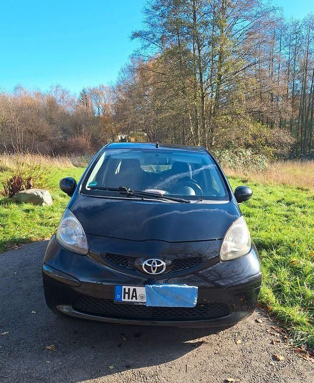 Gebraucht Toyota Aygo 68 PS (50 kW) 2006 Schwarz Kleinwagen