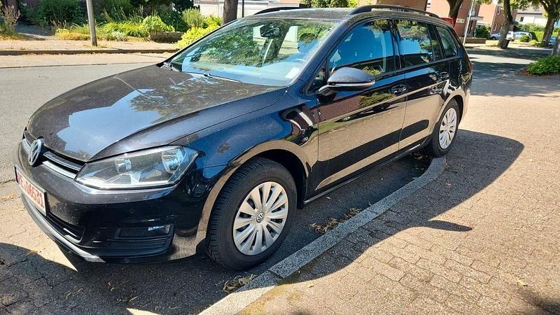 Schwarz Gebraucht 2016 VW Golf VII Trendline Kombi | 6.949 € (Superpreis) - Bild 1/4
