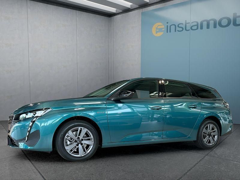 Gebraucht Peugeot 308 SW Style 136 PS (100 kW) 2025 Blau Kombi